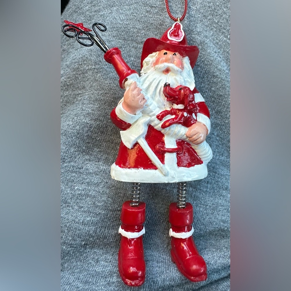 4" Fireman Santa Ornament
